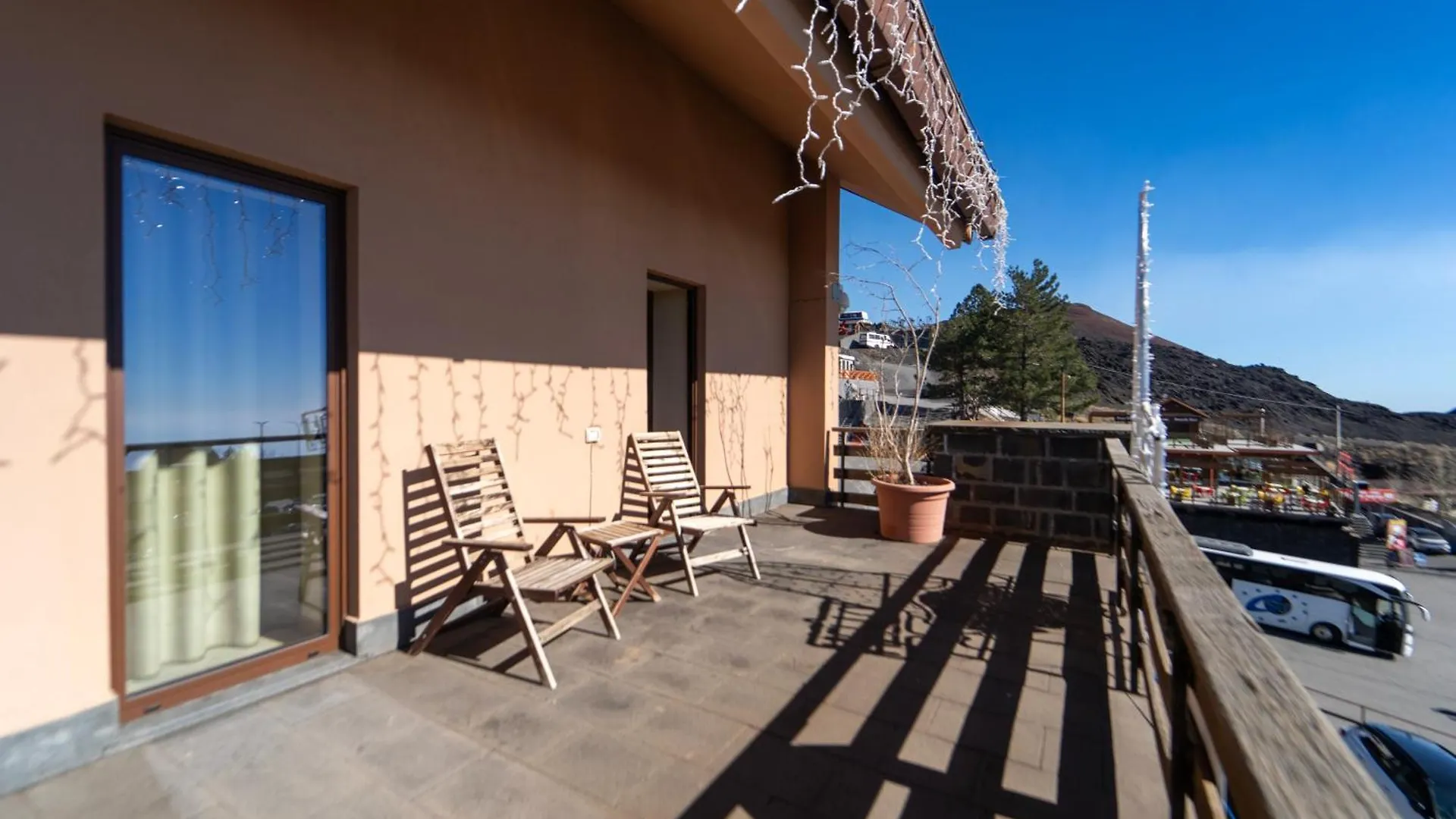 Hotel Rifugio Sapienza Nicolosi 3*,